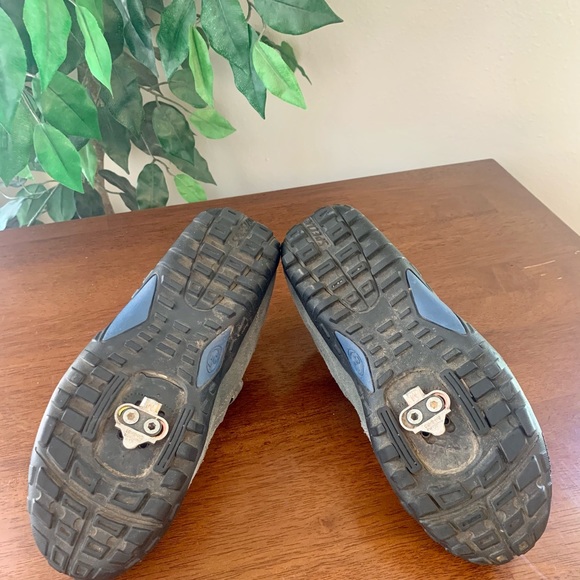 Women’s Size 9 Specialized Bike Shoe - Picture 5 of 6